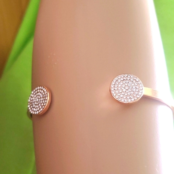 Rose Gold bracelet bangle costume jewelry - Picture 5 of 5